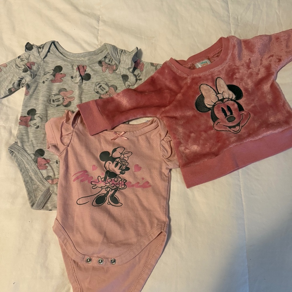 Minnie Mouse baby clothing bundle